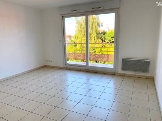 MAINVILLIERS – 10MN. GARE DE CHARTRES BEAU 2 PIECES SUR BALCON OUEST AVEC PLACE DE PARKING EN S/SOL - Photo 1