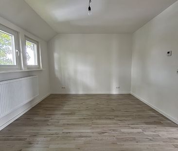 Sanierte 2-Zimmerwohnung im Dachgeschoss - Photo 1