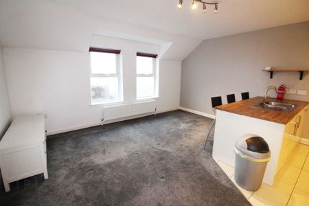 31 Loughshore Courtyard, Newtownabbey, BT37 0ZS - Photo 2