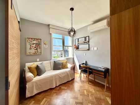 Apartamento reformado e mobiliado para locação no Leblon - Foto 2