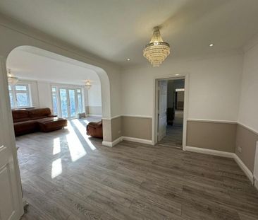 8 bedroom detached house to rent - Photo 2