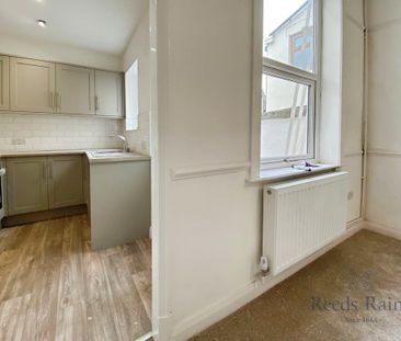 2 bedroom terraced house to rent - Photo 5