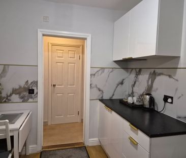 Room in a Shared House, Woodlands, HA2 - Photo 2