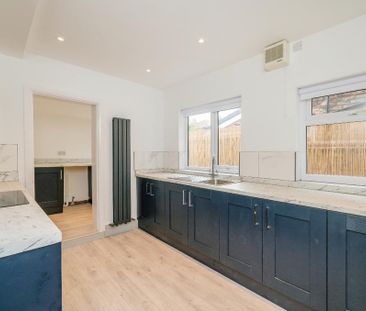 2 bedroom terraced house to rent - Photo 5