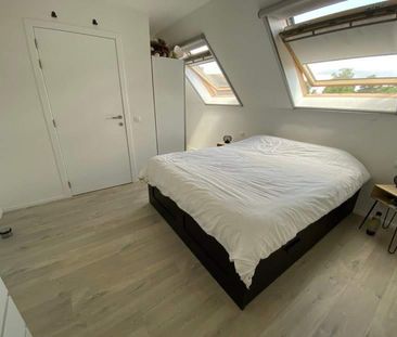 Prachtige bel-etage woning met 1 slaapkamers te Westrozebeke - Photo 3