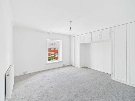 4 bedroom terraced house to rent - Photo 1