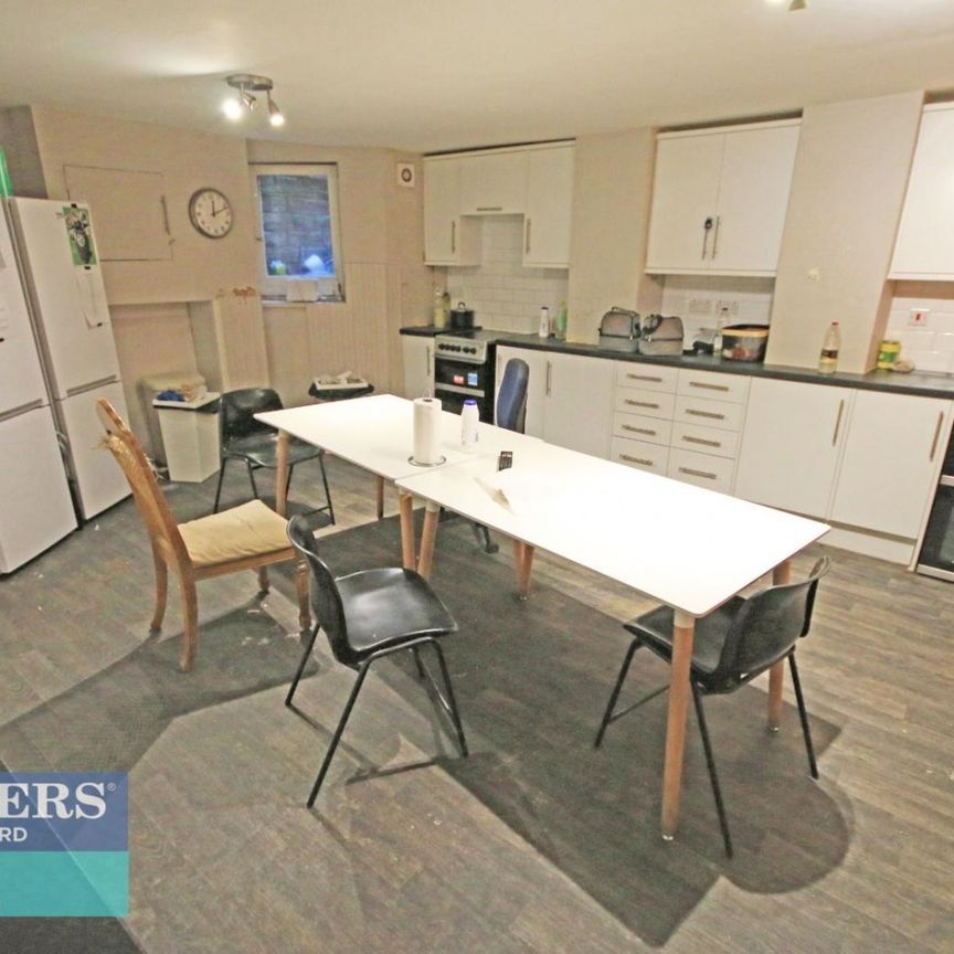 1 bedroom Flat To Let - Photo 1