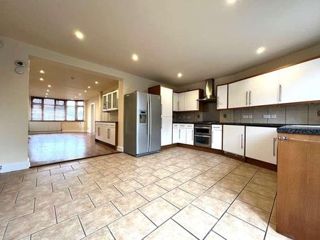 Pavilion Way, Ruislip, HA4 - Photo 2