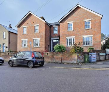 2 bedroom maisonette to rent - Photo 1