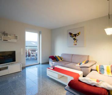 Exklusive, hochwertige Wohnung mit großem Balkon im 1. Obergeschoss - Photo 2