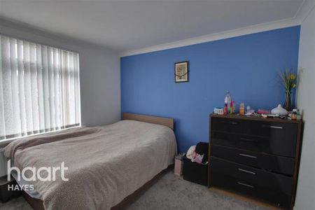 5 bedroom terraced house to rent - Photo 4