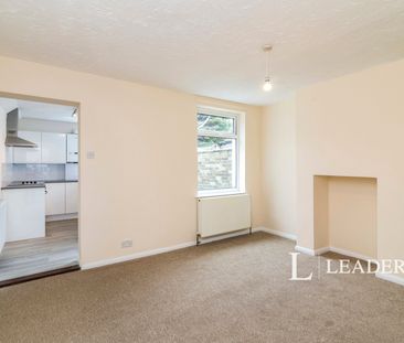 3 bedroom house to rent The Avenue, Lowestoft, Suffolk, NR33 - Photo 1