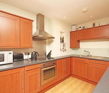 2 bedroom apartment to rent - Photo 6
