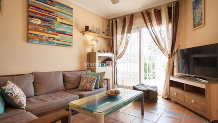 Amazing 3 bedroom house for rent in Campoamor. - Photo 3