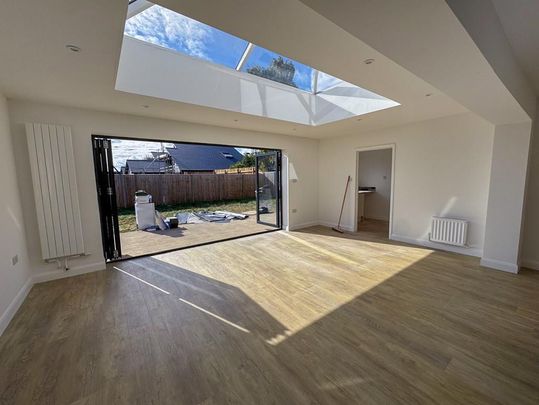 4 bedroom detached house to rent - Photo 1