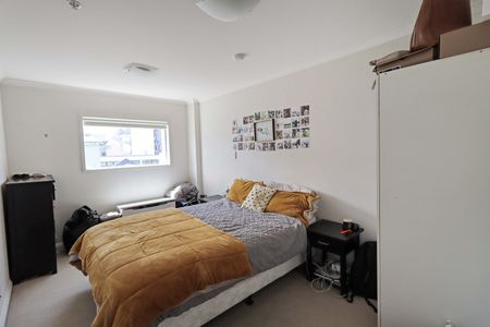 INNER CITY APARTMENT LIVING - Photo 2