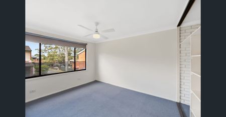 Freshly Renovated Townhouse - Photo 4