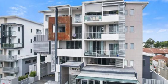 Elevated Inner-City Living with Spacious Balcony & Double-Car Park - Photo 3