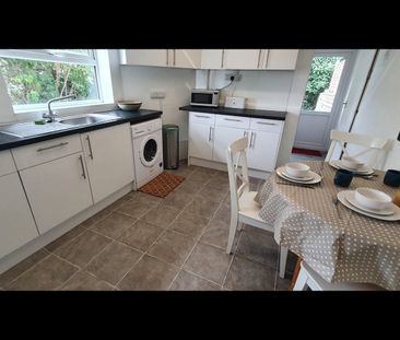 Room in a Shared House, Brading Road, BN2 - Photo 5