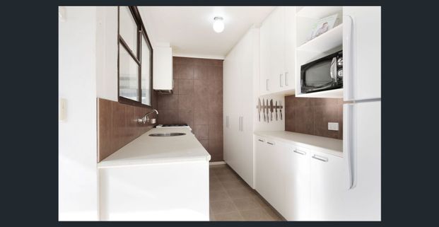 Three bedroom family home. - Photo 1