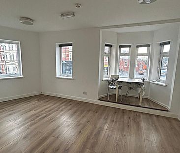 £825 PCM, Spacious One Bedroom First Floor Flat with Shared Garden ... - Photo 4