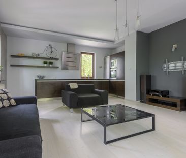 Elegancki apartament z 2 miejscami postojowymi - Фото 1