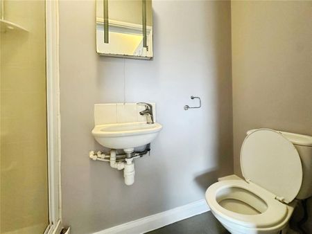 1 bedroom property to rent - Photo 4