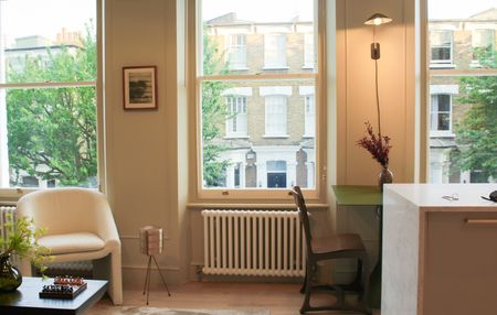 1 Bed Flat, Minford Gardens, W14 - Photo 2