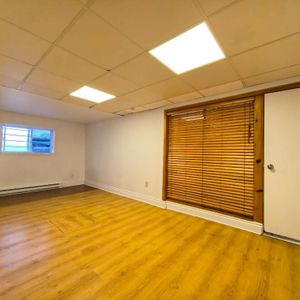 3 1/2 appartement près du métro, meublé à louer - Photo 2