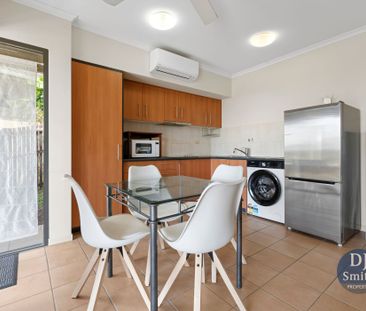 Modern Fully Furnished Apartment with Stunning Views - Photo 4