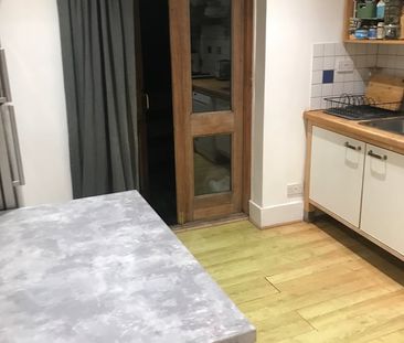 Room in a Shared House, Deodar Road, SW15 - Photo 2