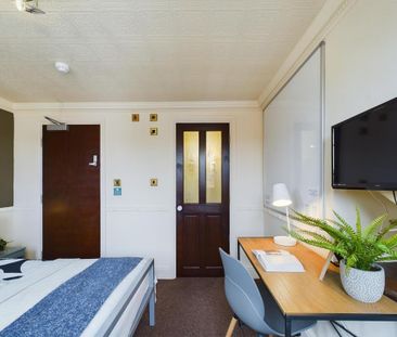 6 bedroom house to rent - Photo 2