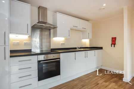 1 bedroom apartment to rent St. Peters Gardens, Marefair, Northampton, Northamptonshire, NN1 - Photo 5
