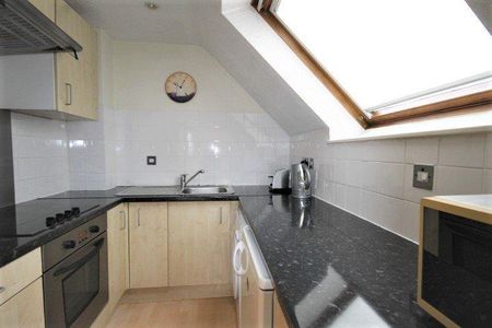 Studio to rent - Photo 5