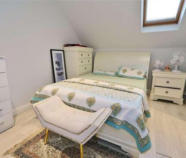 Lavender Road, Woking, Surrey, GU22 - Photo 4