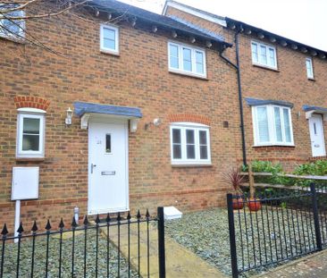 3 bedroom semi-detached house to rent - Photo 4