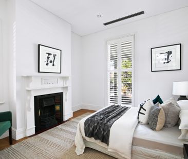 Gorgeous Character Home - Conveniently Located - Photo 6