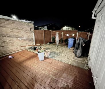 3 bedroom terraced house to rent - Photo 1