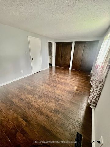 For Lease - 59 Kirby Crescent, Whitby, Ontario - Photo 4