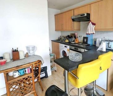 York Road, Woking, Surrey, GU22 - Photo 6