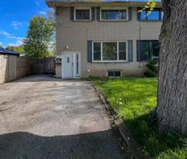 Lower- 252 Scott Street | 252 Scott Street, St. Catharines - Photo 1