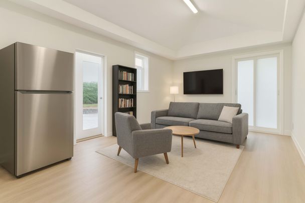 For Lease - 6 Chudleigh Road Unit# 3rd Floor, Toronto, Ontario - Photo 1