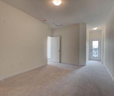 For Lease - 22 Griffith Street, Aurora, Ontario - Photo 6