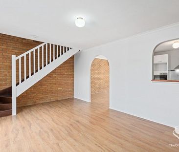 THREE BEDROOMS TOWNHOUSE WITH VINLY FLOOR DOWNSTAIRS AND AIR CONDITION - Photo 1