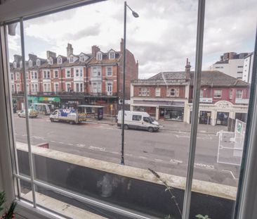 3 Bedroom Flat To Rent in Lansdowne - £1,350 pcm Tenancy Info - Photo 6