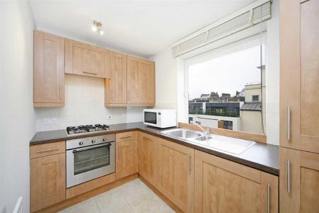 2 bedroom flat to rent - Photo 3