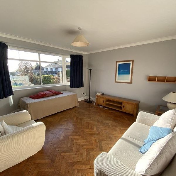 2 bedroom ground floor flat to rent - Photo 1