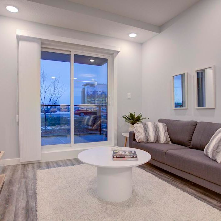 Premier Suite - 1 Bedroom - Photo 1