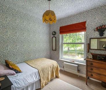 Ardshiel Drive, Redhill, RH1 - Photo 6