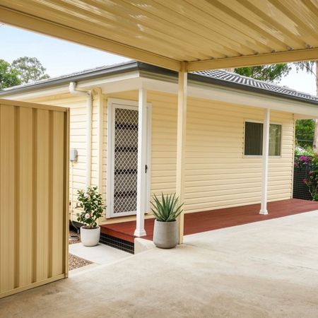 Modern Two Bedroom Grannyflat in Great Location!! - Photo 3